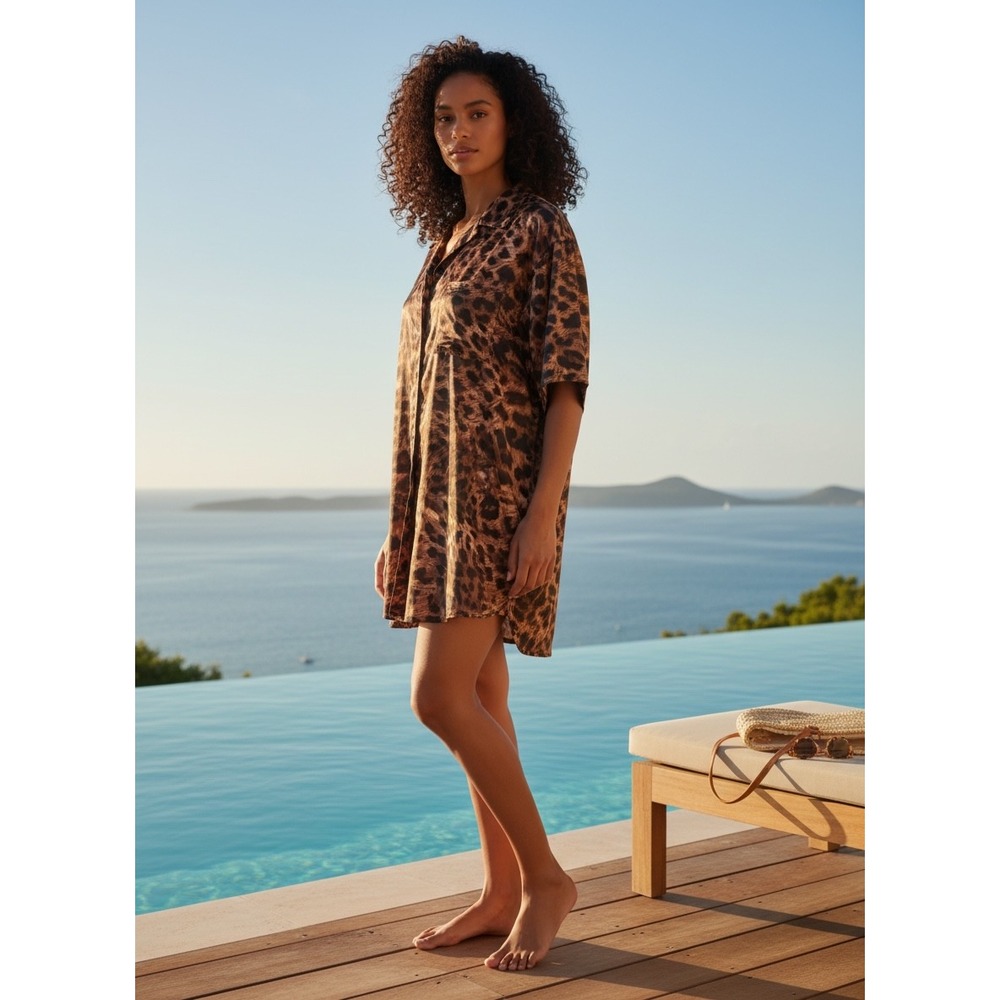 MIRACLESUIT New Leopard Print Cover Up Swim Shirt M Safari Mob Wife Resort Bold